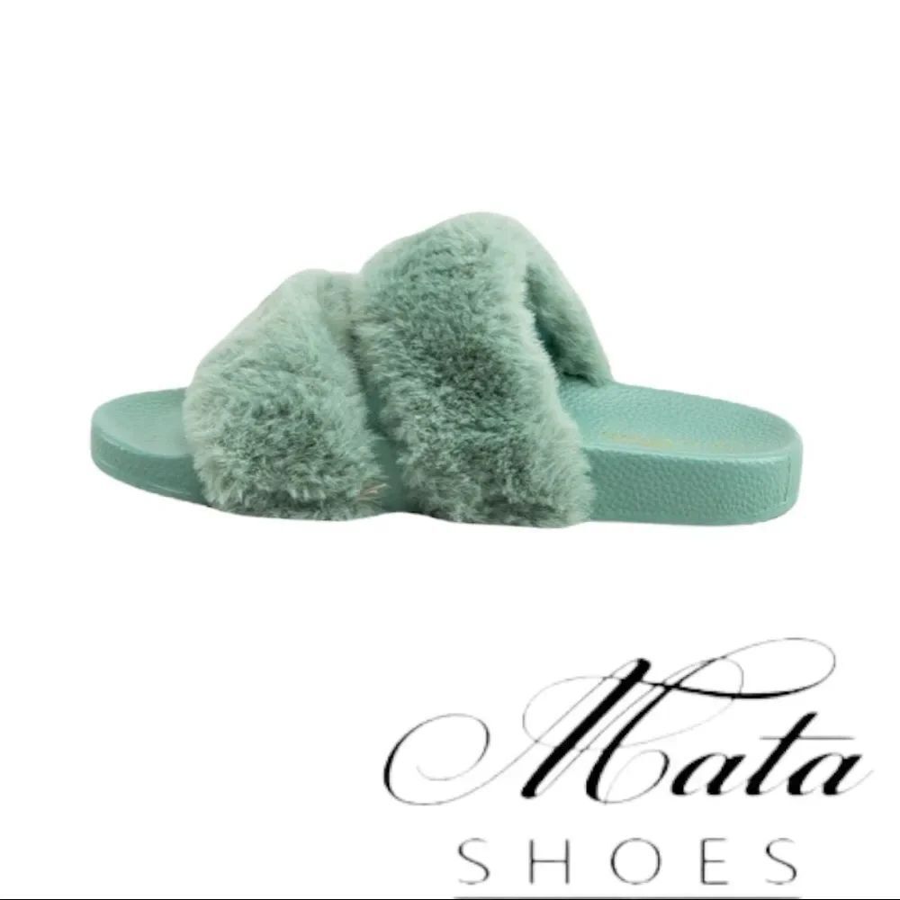 NIB Mata Shoes "Cuddle" Mint Green Fuzzy Slide Double Band Sandals Slippers 5.5